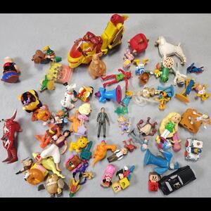Vintage Toys Aladdin Disney Marvel Flintstones Sonic Lot of 58